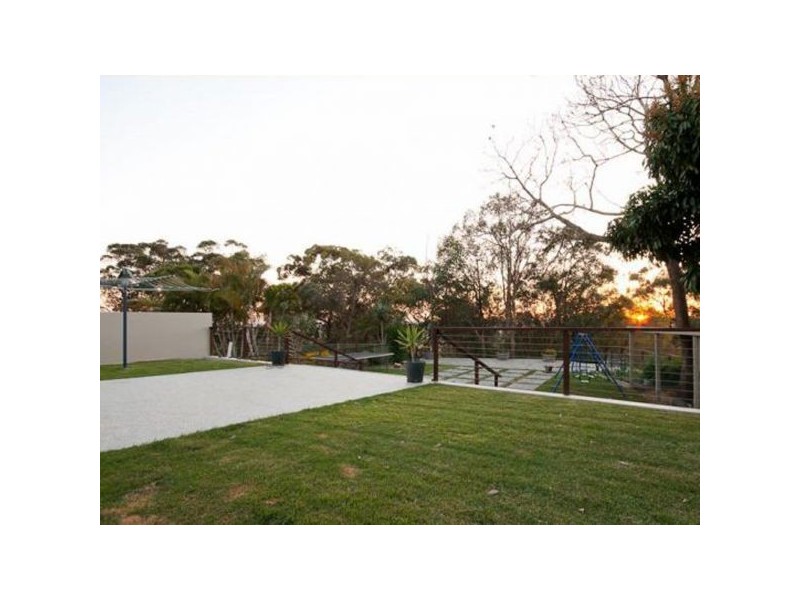 1 Aerie Court, Springwood QLD 4127
