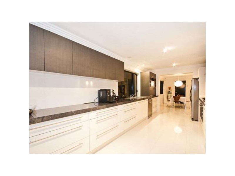 1 Aerie Court, Springwood QLD 4127