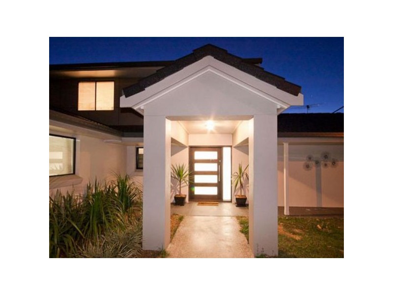 1 Aerie Court, Springwood QLD 4127
