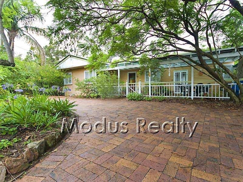 51 Dennis Road, Springwood QLD 4127