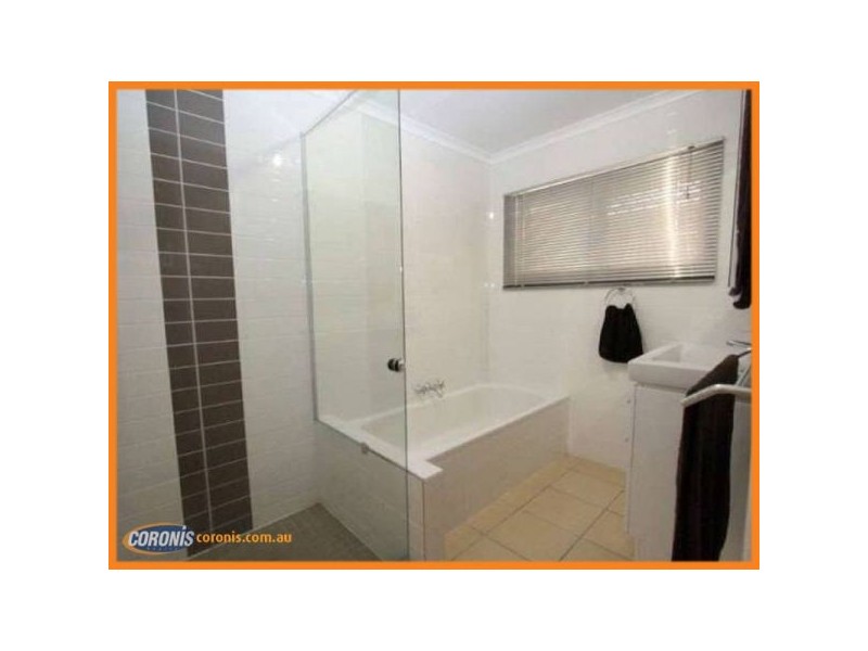 9 Juanita Grove, Springwood QLD 4127