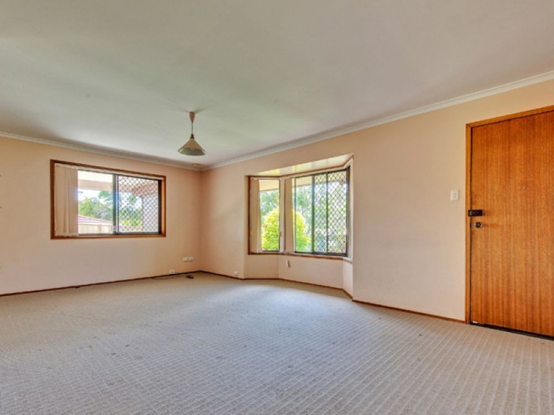 8 Black Diamond Crescent, Edens Landing QLD 4207