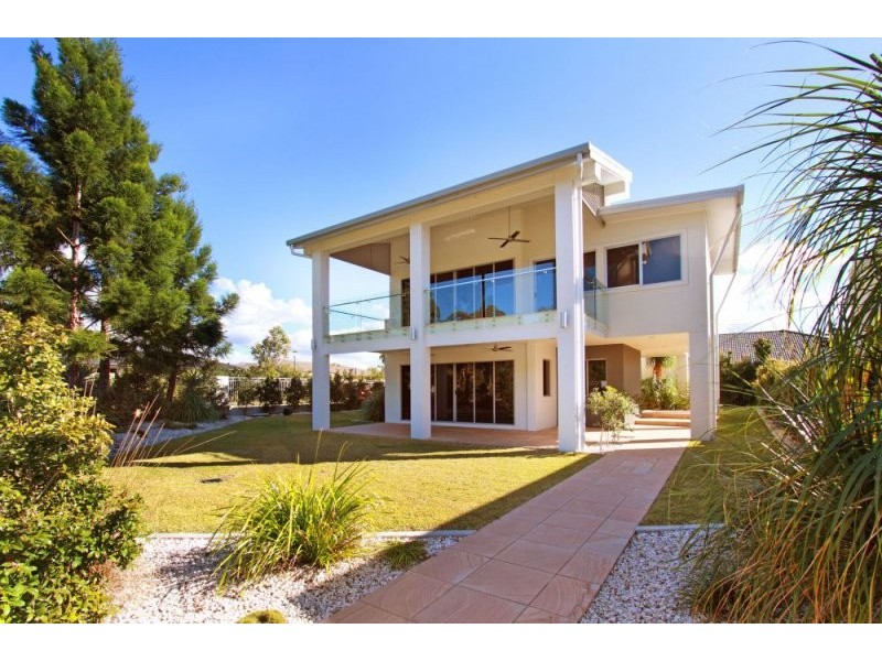 2 Dannenberg Street, Carseldine QLD 4034