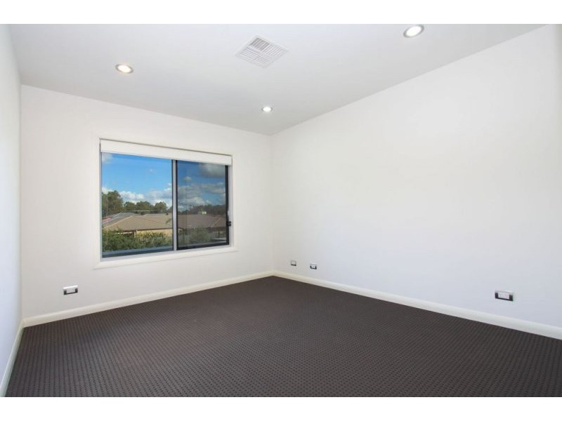 2 Dannenberg Street, Carseldine QLD 4034
