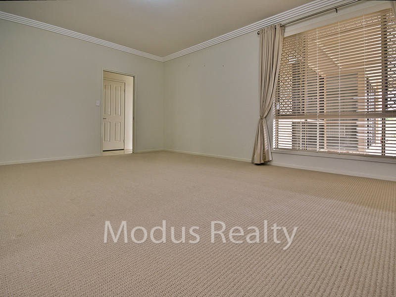 27 Riverside Terrace, Windaroo QLD 4207