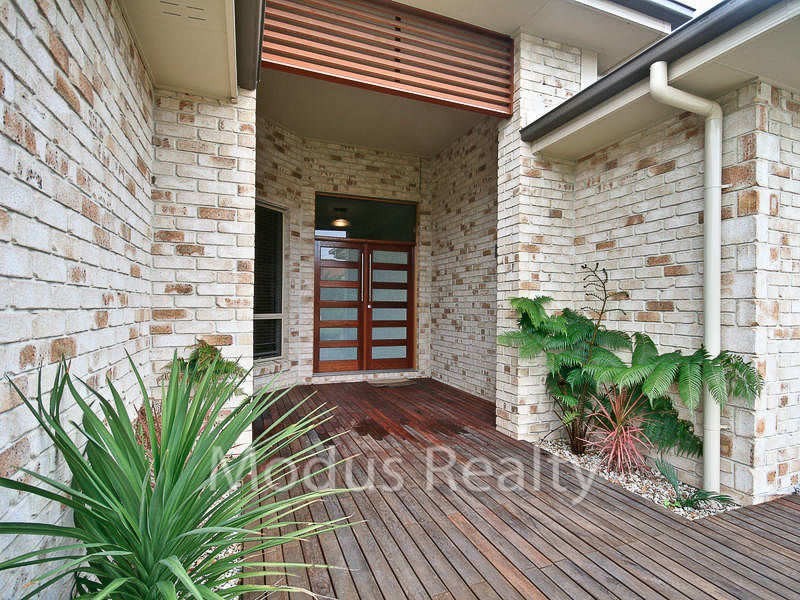 27 Riverside Terrace, Windaroo QLD 4207