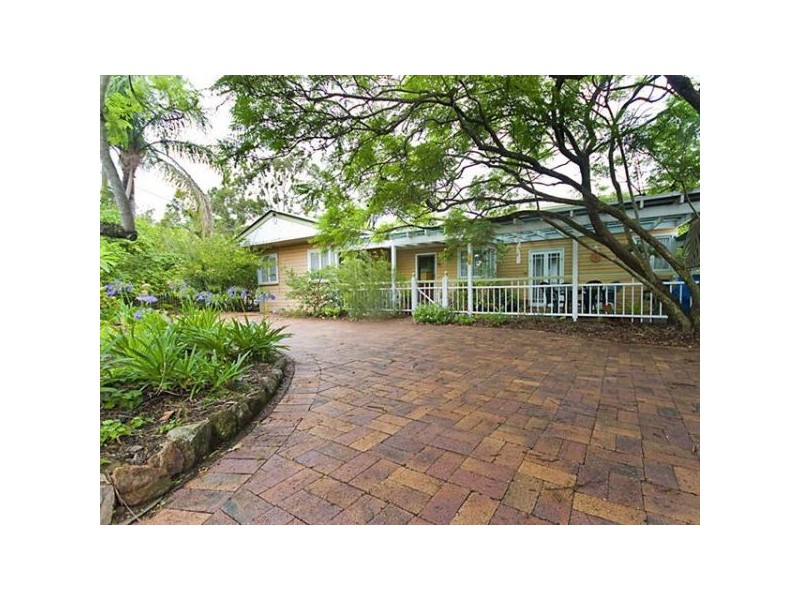 51 Dennis Road, Springwood QLD 4127