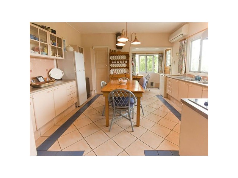 51 Dennis Road, Springwood QLD 4127