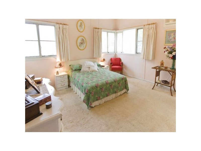 51 Dennis Road, Springwood QLD 4127