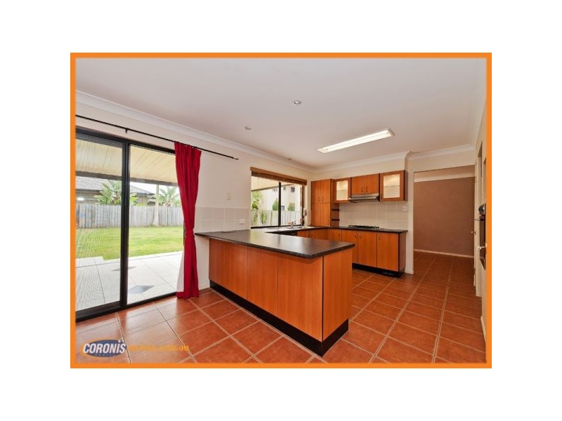 5 Riverside Terrace, Windaroo QLD 4207