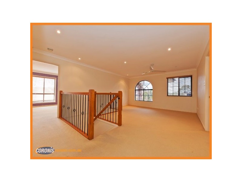 5 Riverside Terrace, Windaroo QLD 4207