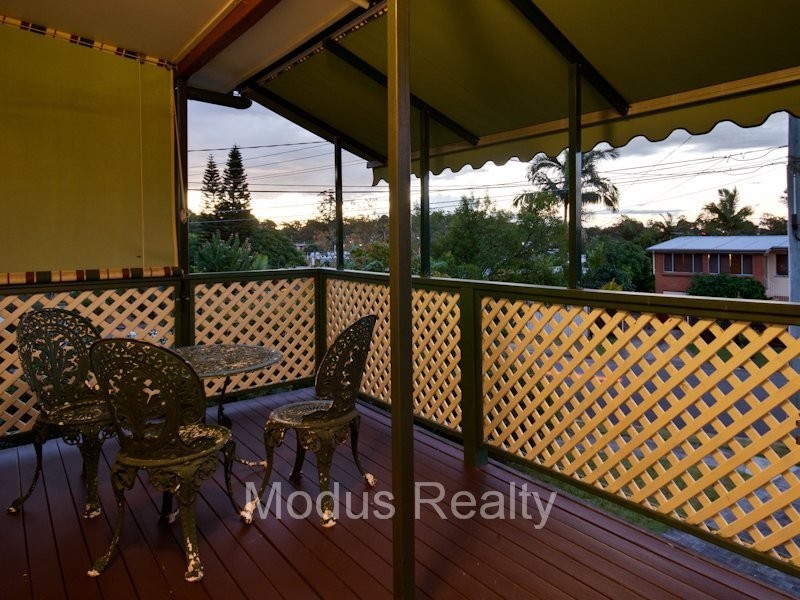 12 Myra Street, Kingston QLD 4114