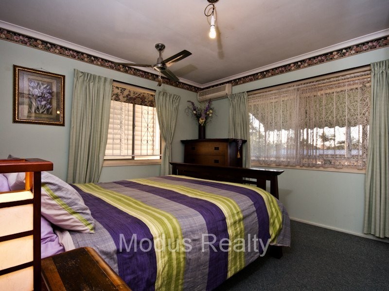 12 Myra Street, Kingston QLD 4114