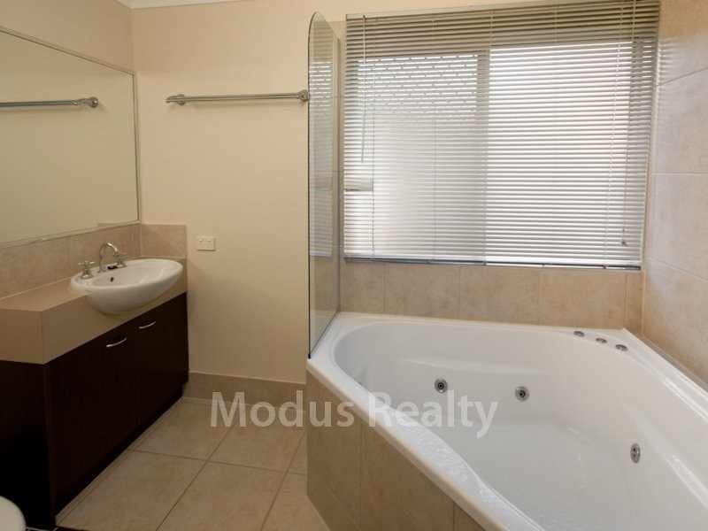 Edens Landing QLD 4207