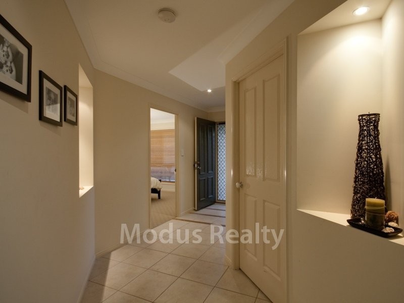 Edens Landing QLD 4207