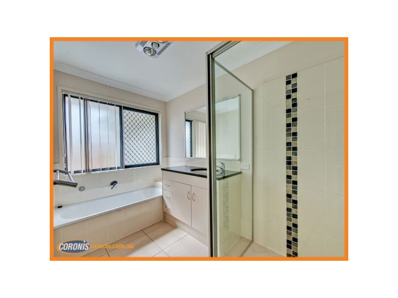 20 Kenilworth Crescent, Waterford QLD 4133