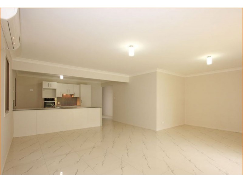 327 Rode Road, Wavell Heights QLD 4012