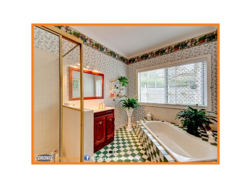 13 Pine Bark Court, Albany Creek QLD 4035