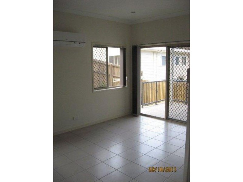 2/2 Michaels Promenade, Coomera QLD 4209