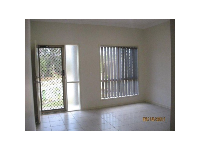 2/2 Michaels Promenade, Coomera QLD 4209