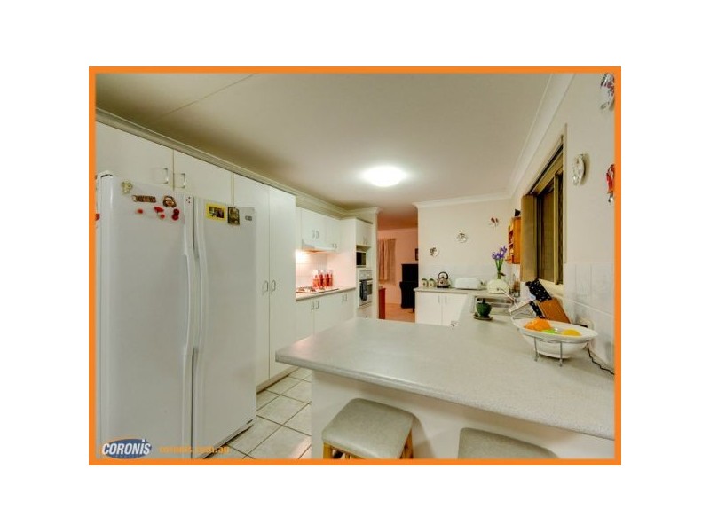 20 Mareeba Court, Arana Hills QLD 4054