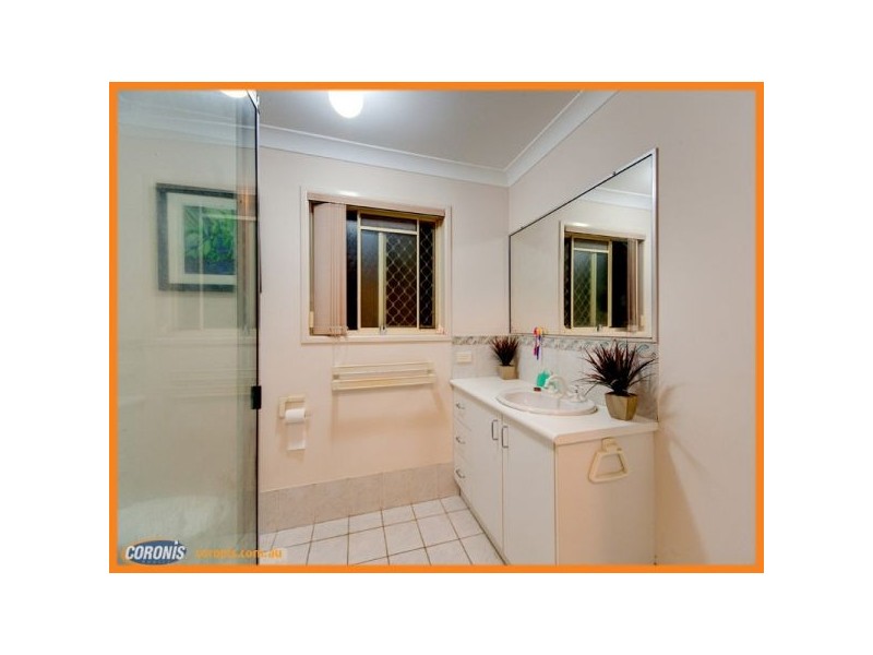 20 Mareeba Court, Arana Hills QLD 4054