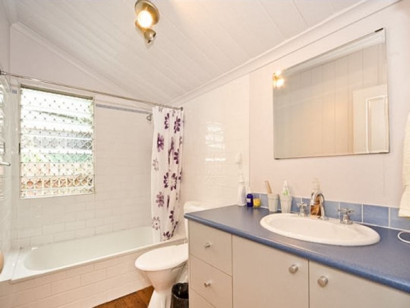 18 Vale Street, Kelvin Grove QLD 4059