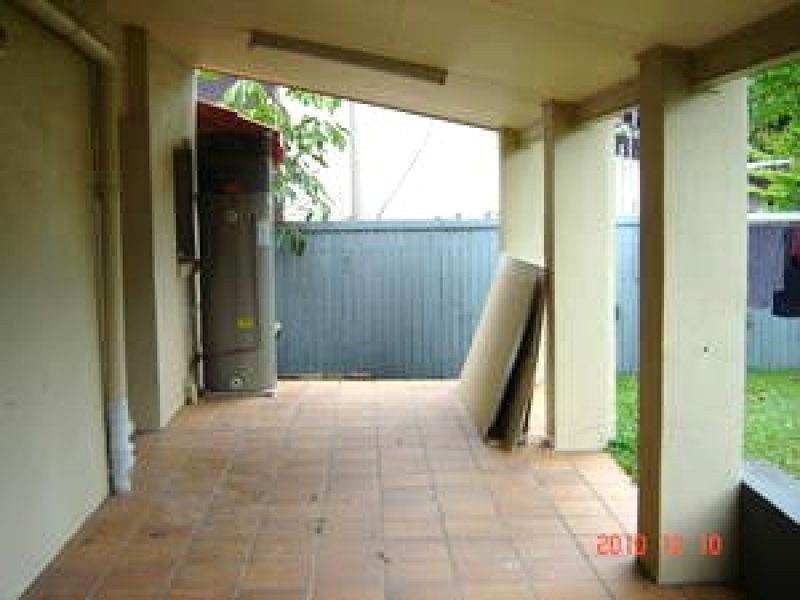 1 Yangoora, Ashmore QLD 4214