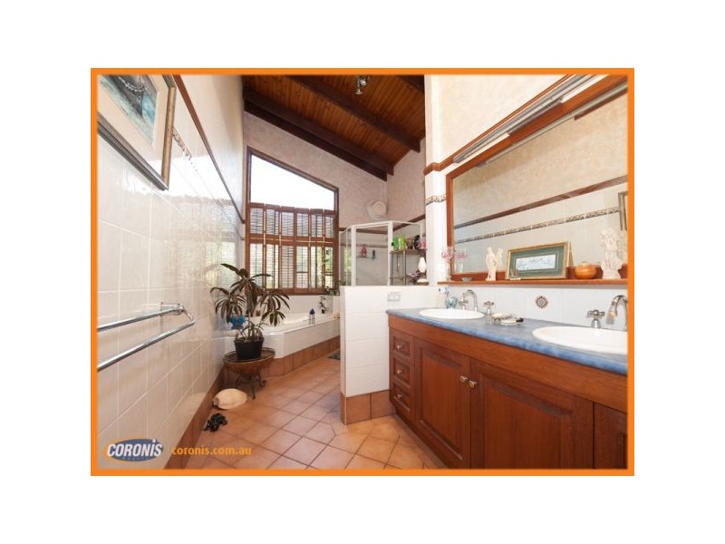 169 Hotham Creek Drive, Willow Vale QLD 4209