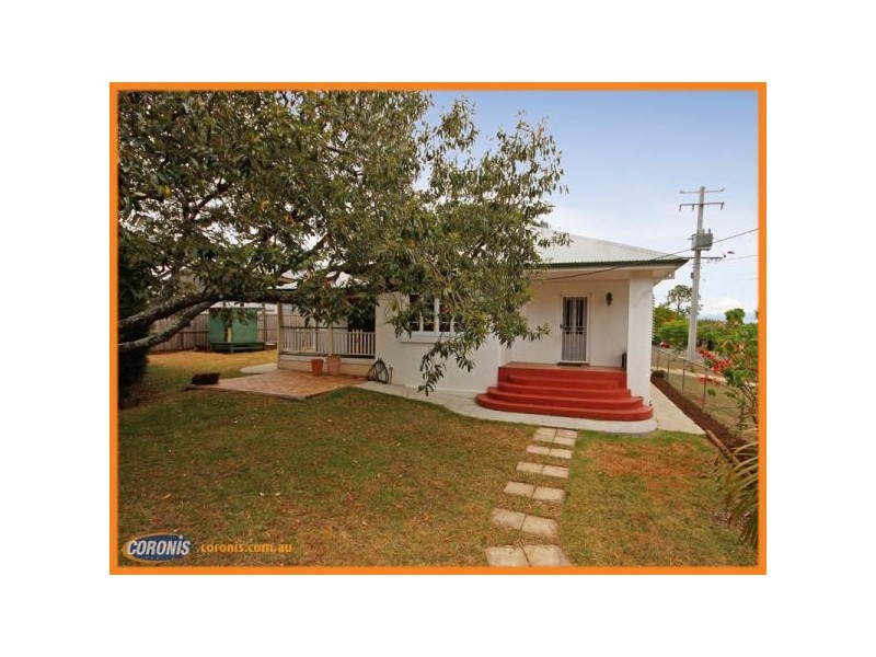 42 Bracken Ridge Road, Sandgate QLD 4017