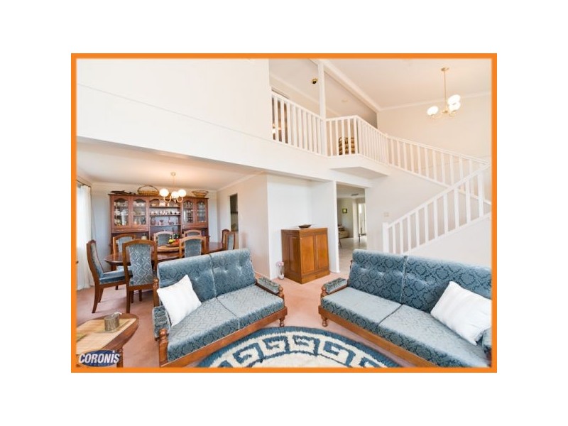 8 Benetti Close, Belmont QLD 4153