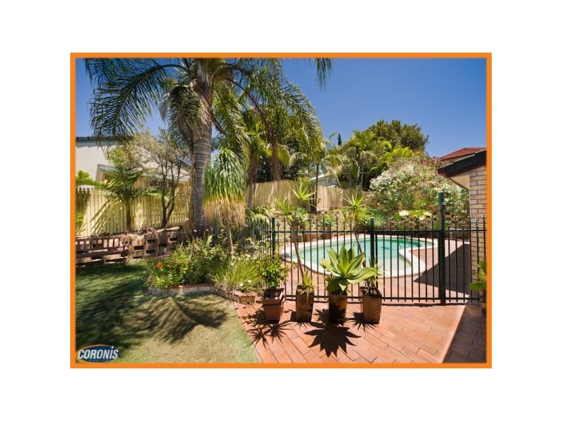 8 Benetti Close, Belmont QLD 4153