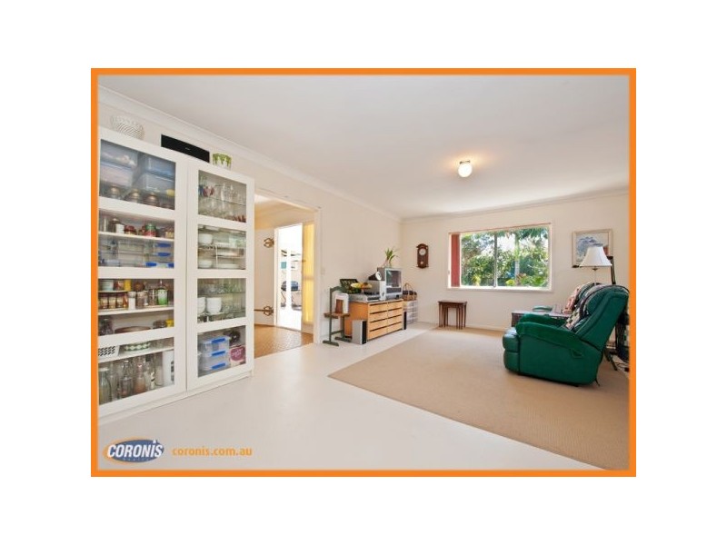 100 Salerno Street, Isle Of Capri QLD 4217