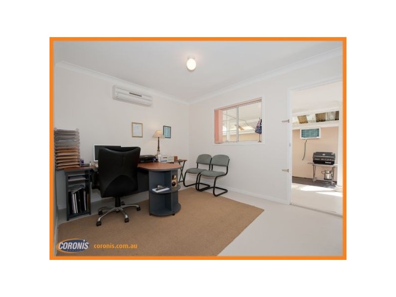 100 Salerno Street, Isle Of Capri QLD 4217