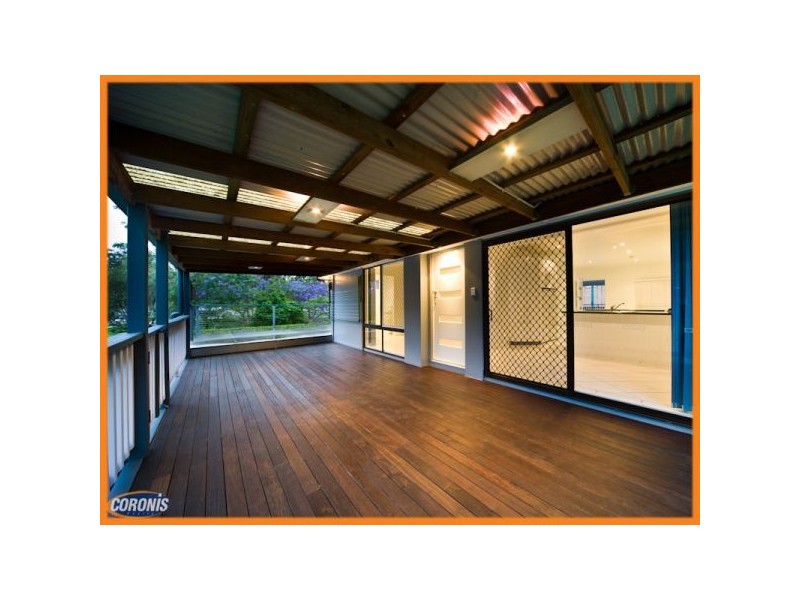 243 Kitchener Road, Stafford Heights QLD 4053