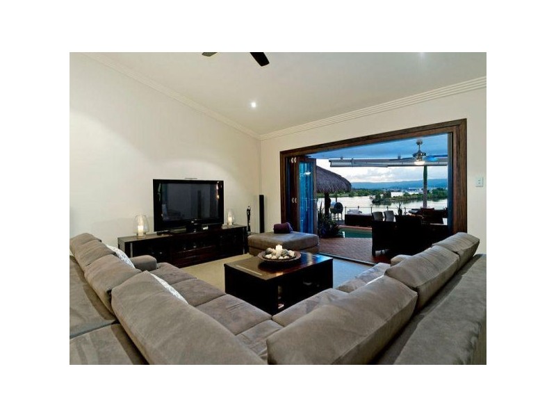 34 Chindrina Street, Hope Island QLD 4212