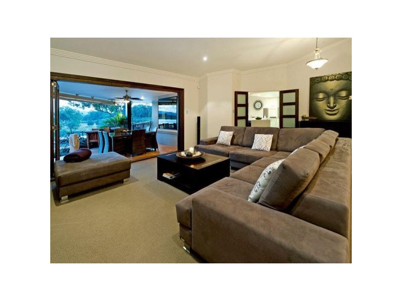 34 Chindrina Street, Hope Island QLD 4212
