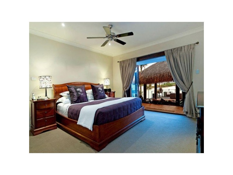 34 Chindrina Street, Hope Island QLD 4212