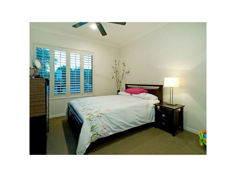 34 Chindrina Street, Hope Island QLD 4212