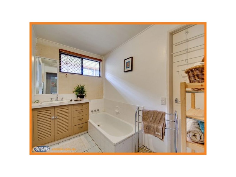 34 Flockton Street, Stafford Heights QLD 4053