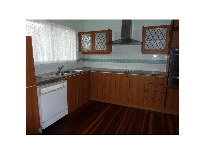 35 King Street, Kingston QLD 4114