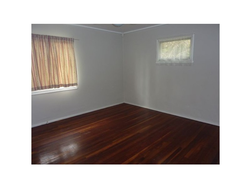 35 King Street, Kingston QLD 4114