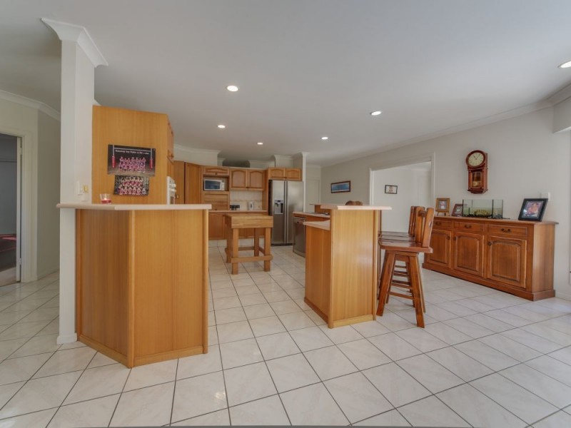 7 Moody Court, Parkwood QLD 4214