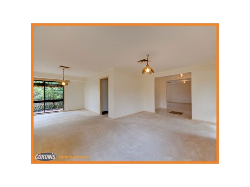 18 Chickowee Street, Albany Creek QLD 4035