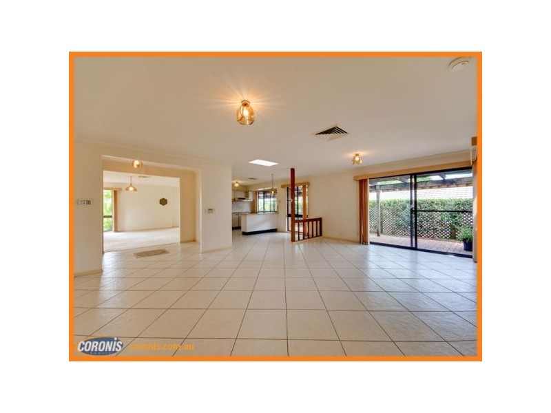 18 Chickowee Street, Albany Creek QLD 4035