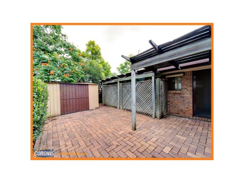 18 Chickowee Street, Albany Creek QLD 4035