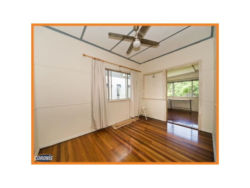 33 Brown Street, Camp Hill QLD 4152