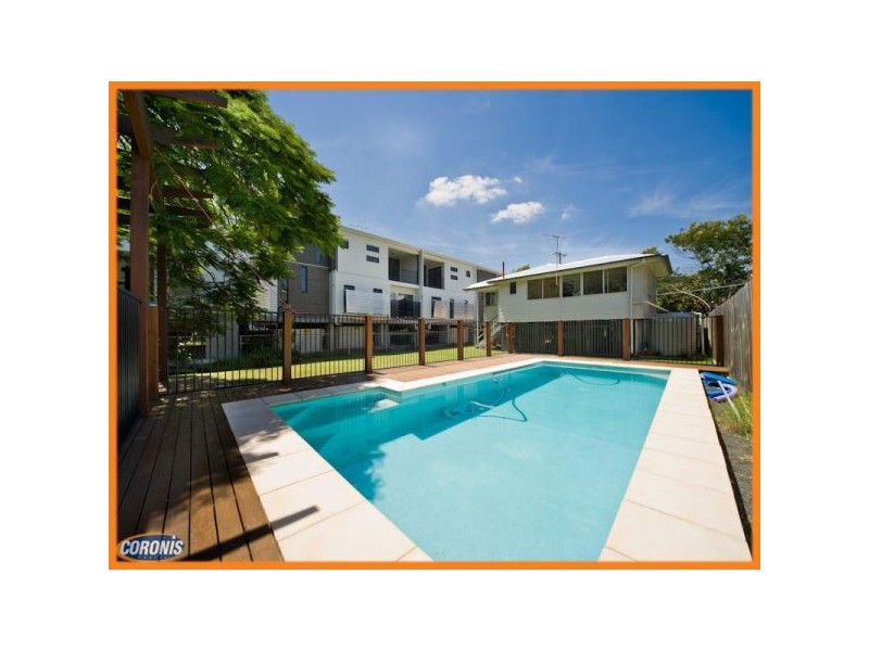 33 Brown Street, Camp Hill QLD 4152