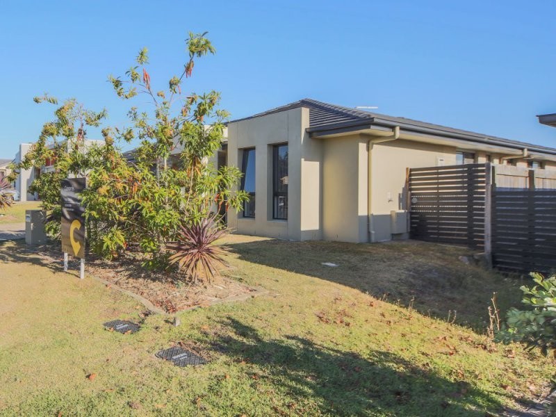 14 Arcadia Blvd, Pimpama QLD 4209