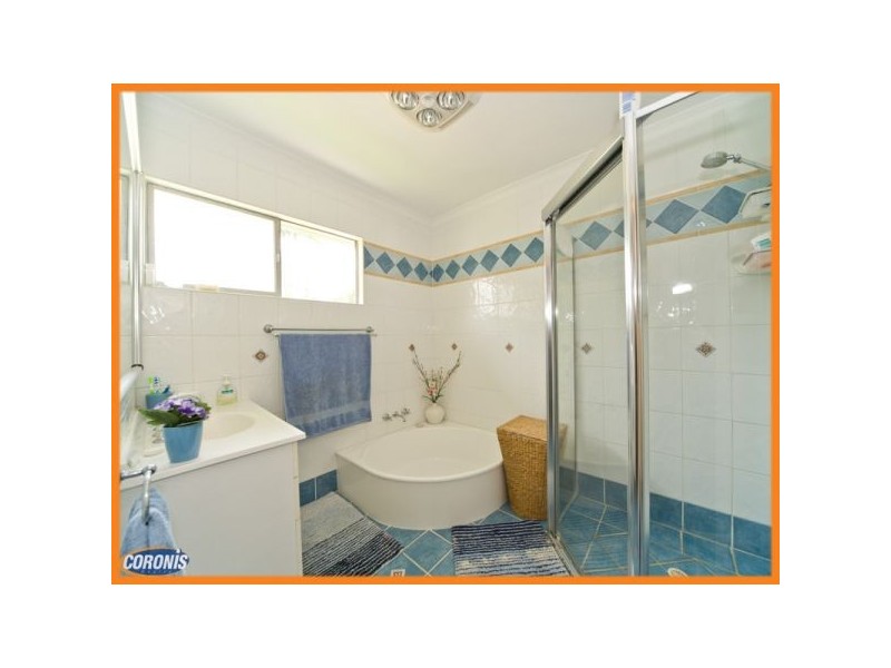 1834 Creek Road, Cannon Hill QLD 4170